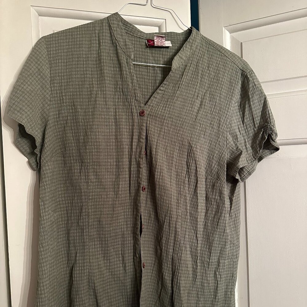 Green Blouse, Perfect for Spring/Summer